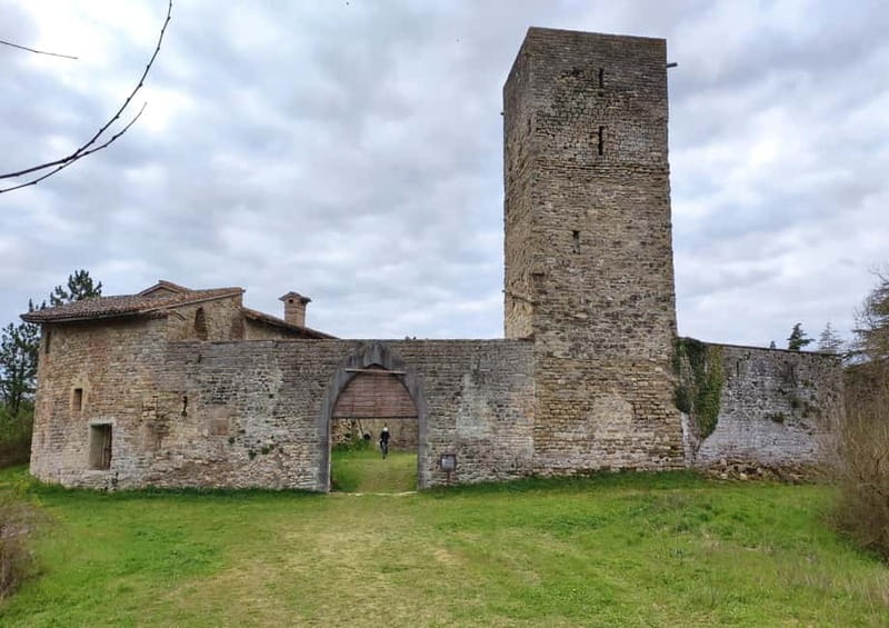 Il tour dei Castelli orientali di Gubbio: percorso in e-bike - Final Thoughts: Is This Tour Right for You?