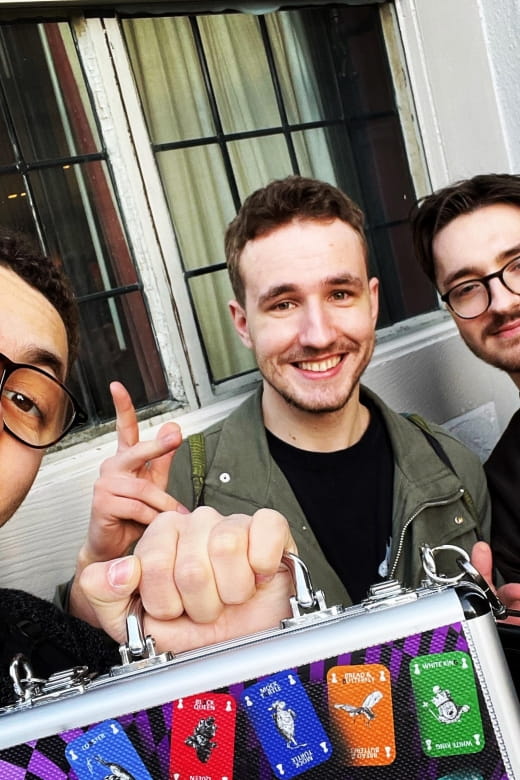 Immersive City Hunt in Cambridge: Clue The Looking Glass - Exploring Cambridges Landmarks