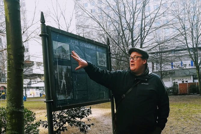 In Search of Jewish Berlin Private Walking Tour - Entering Berlin’s Jewish Past: Foundations and Early Life