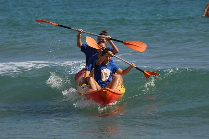 Initiation or guided tour in Kayak through the Bay of El Campello (Alicante) - What to expect during the two-hour paddling adventure