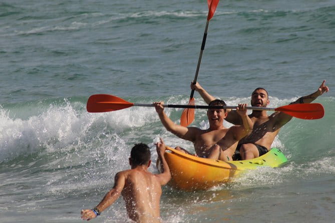 Initiation or guided tour in Kayak through the Bay of El Campello (Alicante) - The significance of guides and small groups