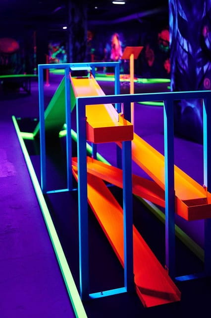 Innsbruck: 3D Mini Golf with Dazzling Light Effects - Why This Mini Golf Experience Stands Out