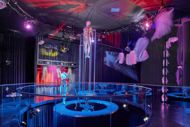 Innsbruck and Swarovski Crystal Worlds Private Tour from Salzburg - Key points / Takeaways