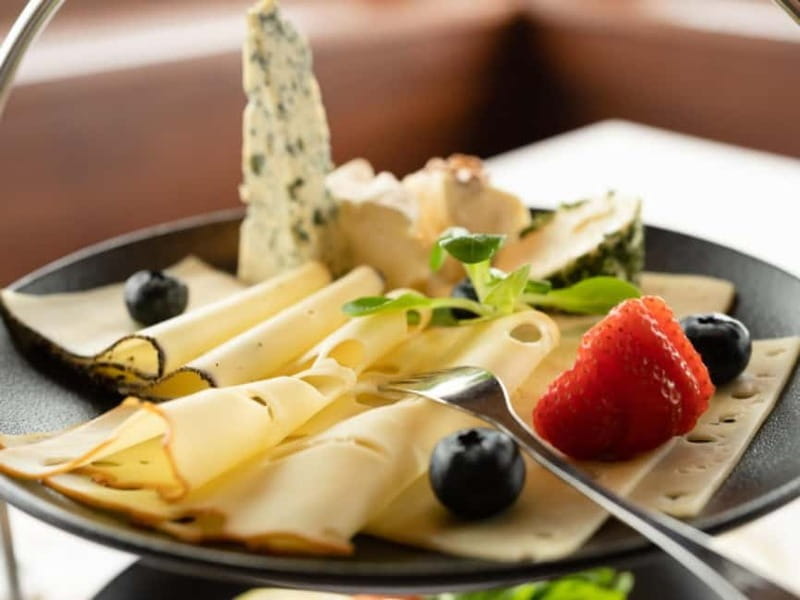 Innsbruck: Breakfast with Prosecco and Panoramic Views - A Unique Mountain Breakfast with a View in Innsbruck