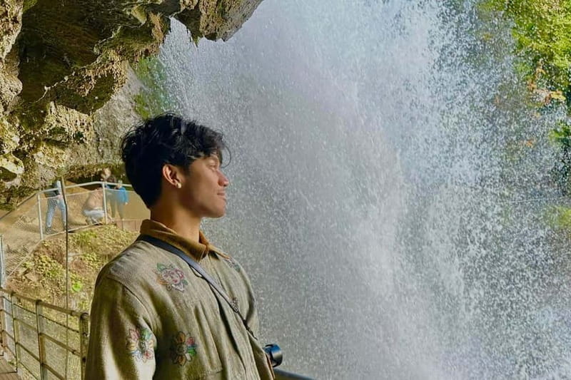 Interlaken: Boat Trip to Giessbach Falls & hike to Iseltwald - Entering the Heart of Bernese Nature