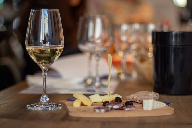 Introduction to Bordeaux Wines Paired With Cheeses & Charcuterie - Key Points
