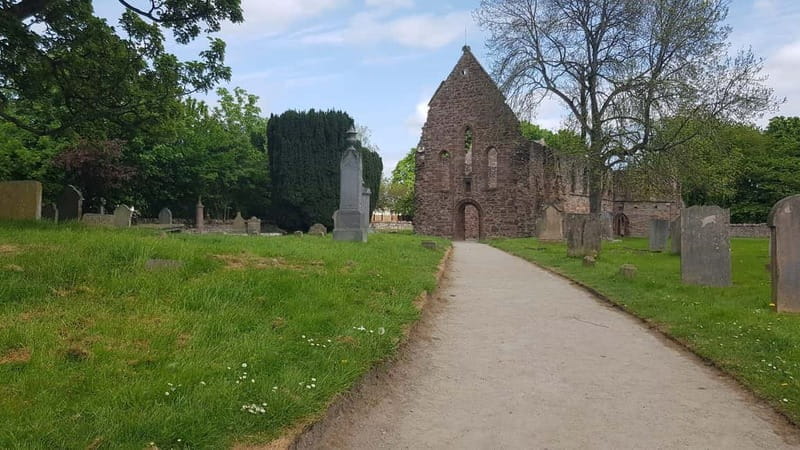 Inverness: Outlander Tour, Culloden, Clava Cairns & more - A Drive-by of Culloden House and Visit to Fort George