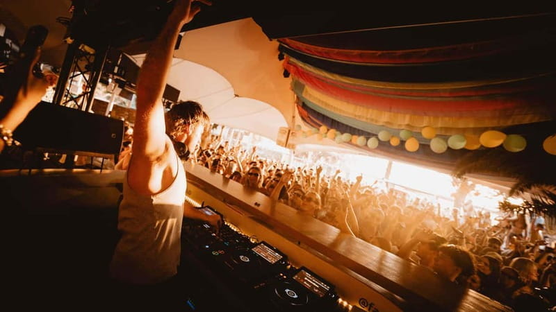 Ios: Australia Day at HQ in Ios Island - Key Points / Takeaways