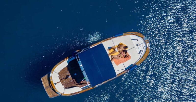 Island of Ischia: private full day boat tour on Aprea 7,5m O - Key points / Takeaways