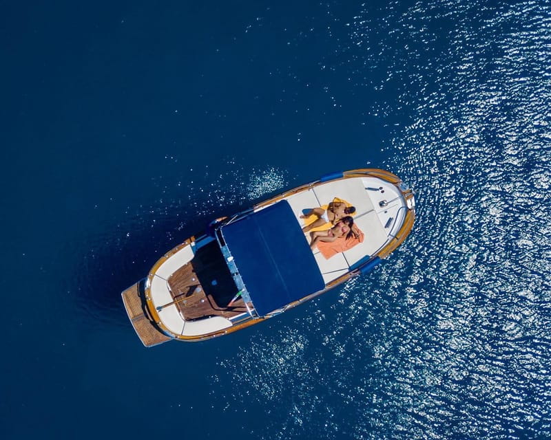 Island of Ischia: private full day boat tour on Aprea 7,5m O - Navigating the Practicalities