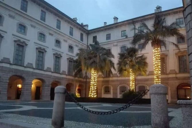 Isola Bella's palace and gardens with a private local guide - Practical Considerations and Cost Analysis