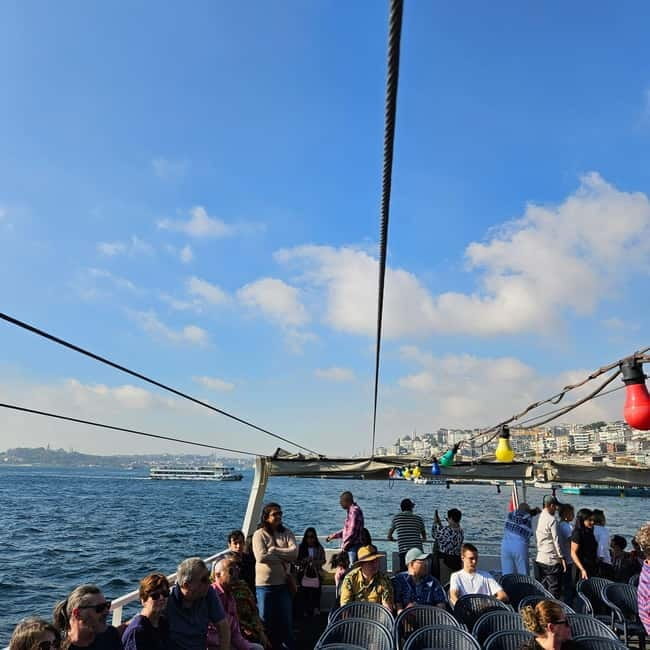 Istanbul Bosphorus: 3-Hour Morning Cruise with Asian Side - Entering the Heart of Istanbul’s Bosphorus