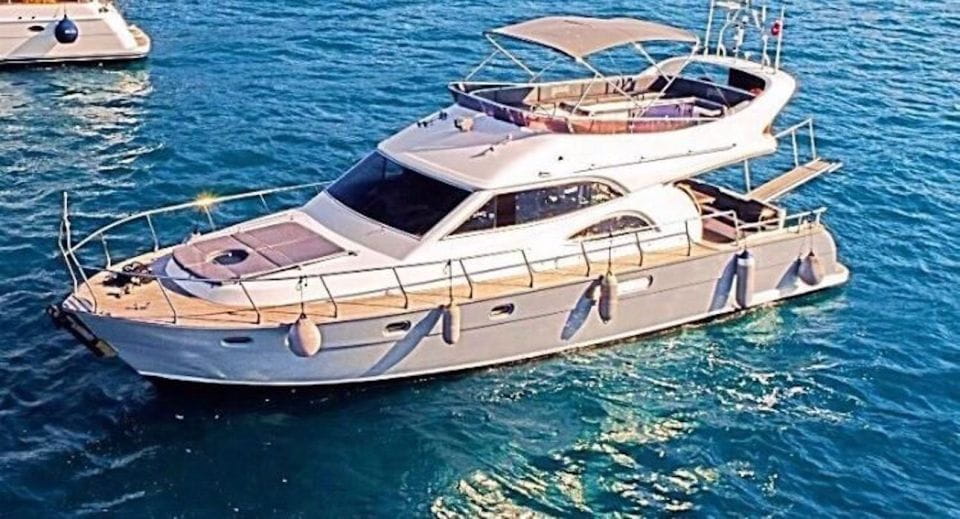 Istanbul: Bosphorus Cruise on A Private Luxury Yacht - Private Guided Tour