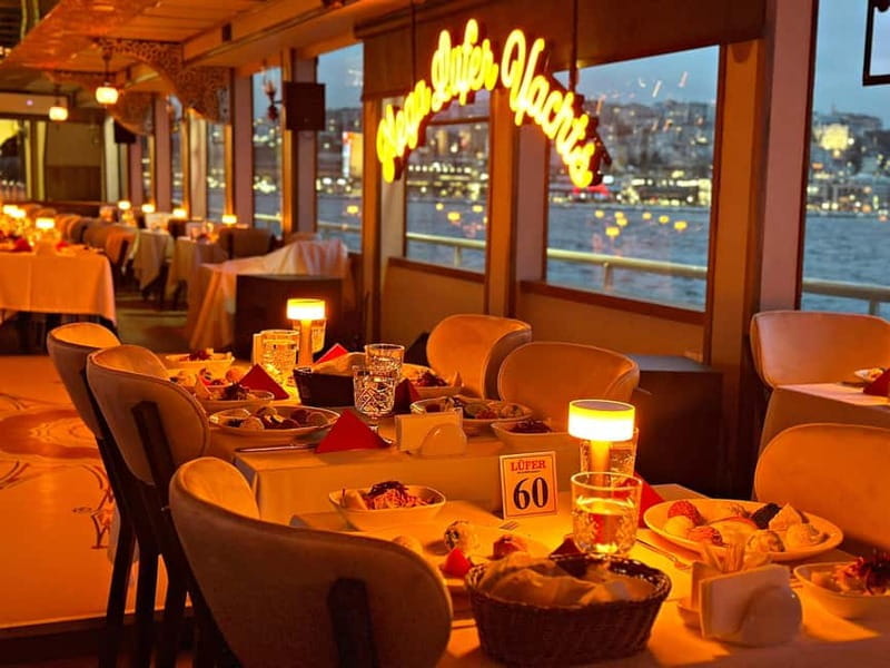 Istanbul: Bosphorus Dinner Cruise & Show with Private Table - Views and Photo Opportunities: Capturing Istanbul’s Nightscape