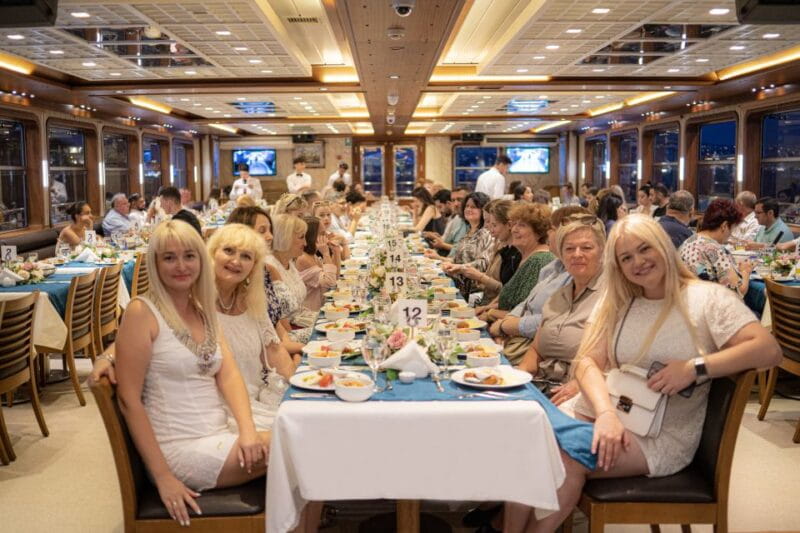 Istanbul: Bosphorus Dinner Cruise & Show with Private Table - FAQ