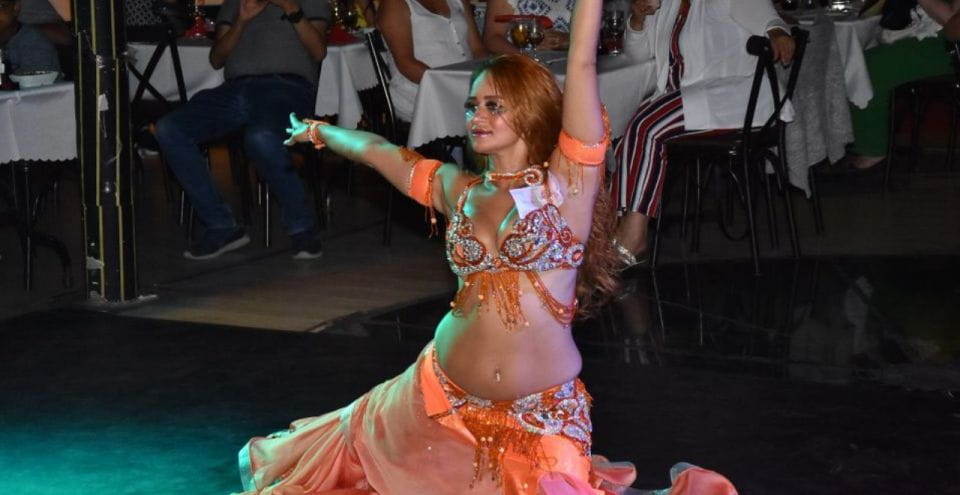 Istanbul: Bosphorus Dinner Cruise With Private Table & Show - Tour Itinerary and Highlights