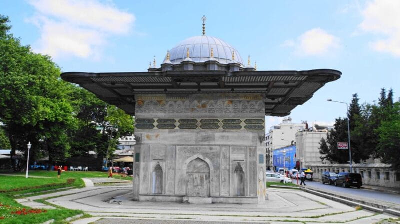 Istanbul: Discover Dolmabahçe Palace and Surroundings - Key Points / Takeaways