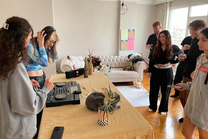 Istanbul Electronic Music and Culture Workshop From Local DJ - Who Will Love This Experience?