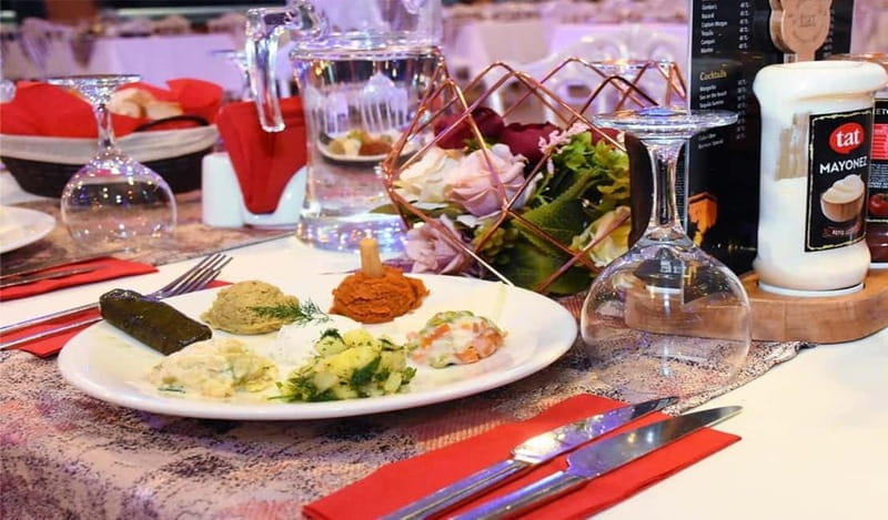 Istanbul: Evening Bosphorus Dinner Cruise with Belly Dance - Entering the Istanbul Nightscape: A Guided Journey on the Bosphorus