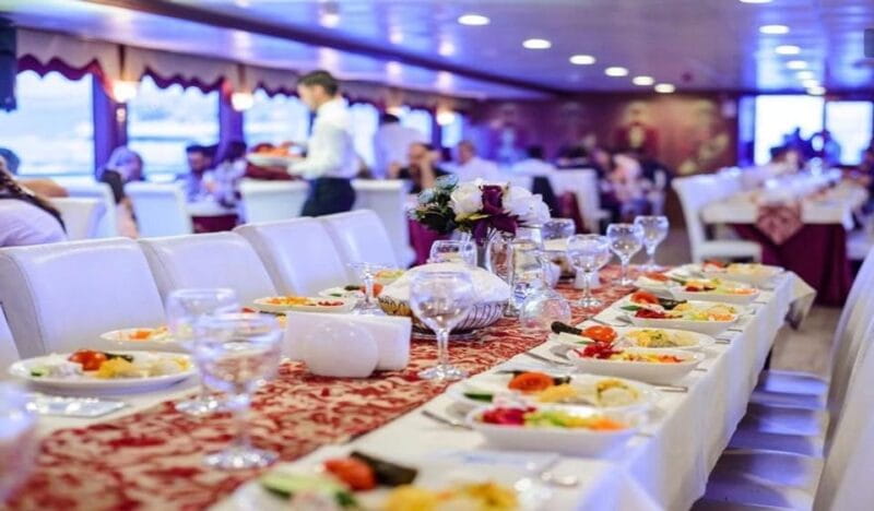 Istanbul: Evening Bosphorus Dinner Cruise with Belly Dance - Who is This Experience Best For?