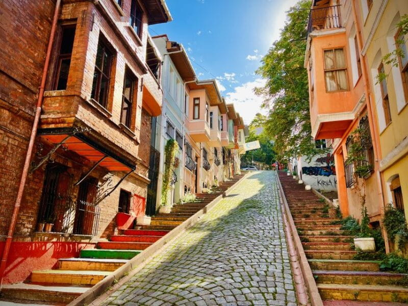 Istanbul: Fener, Balat, Old Greek and Jewish Quarter Tour - Entering the Heart of Istanbul’s Historic Outer Neighborhoods