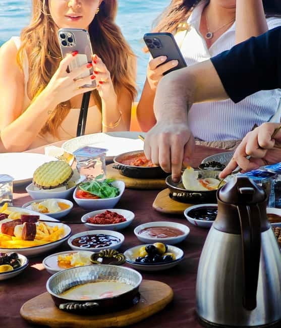 Istanbul: Morning Bosphorus Yacht Cruise w/Turkish Breakfast - The Breakfast Experience