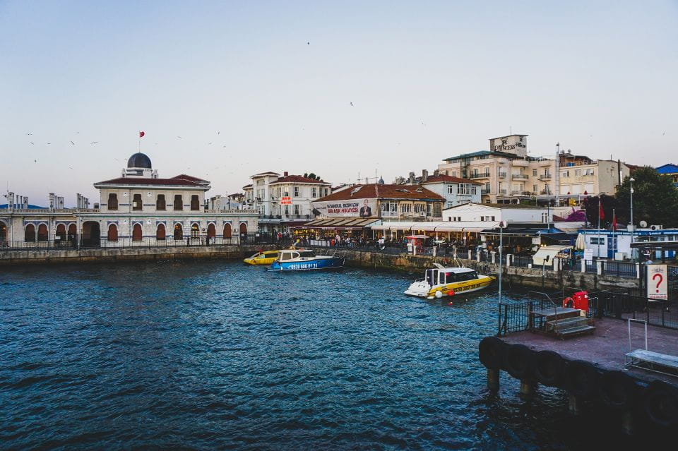 Istanbul: Princes Islands Cruise W/Music, Lunch & Transfer - Relaxing on Tranquil Beaches