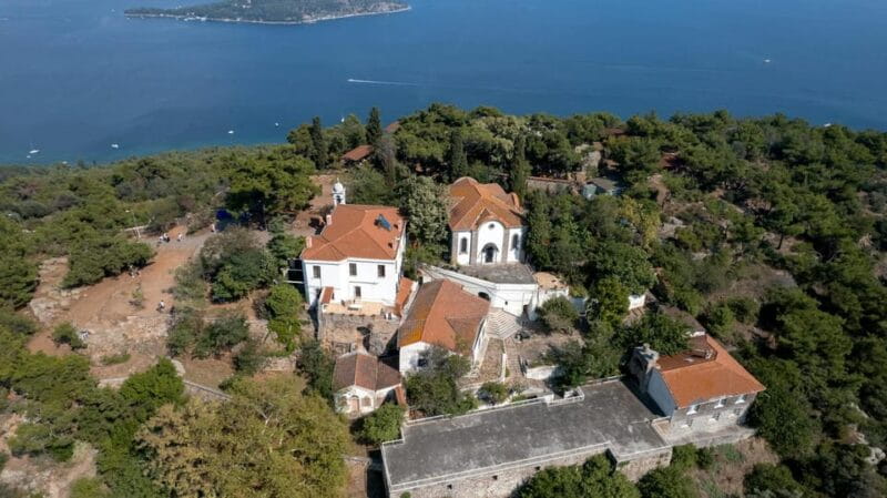 Istanbul: Princes Islands Walking Full-Day Tour - Entering the World of Princes’ Islands: An Authentic Getaway