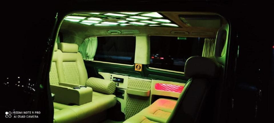 Istanbul: Private 1-Way Transfer To/From Istanbul Airport - Meeting Point