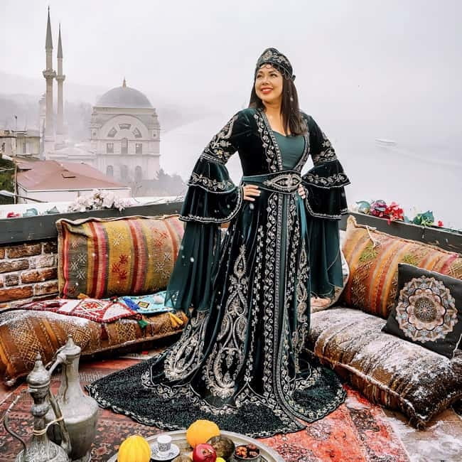 Istanbul: Rooftop Photoshoot with Flying Dress - Price and Logistics: Worth the Investment?