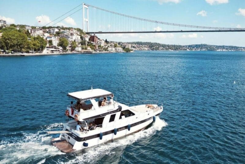 Istanbul: Small Group Yacht Tour with Unlimited Wine - Crossing to the Asian Side: From Beylerbeyi to the Maiden’s Tower