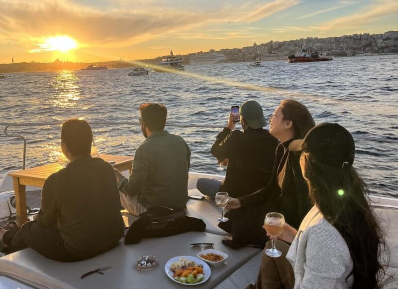 Istanbul: Small Group Yacht Tour with Unlimited Wine - The Final Leg: Back to Karaköy
