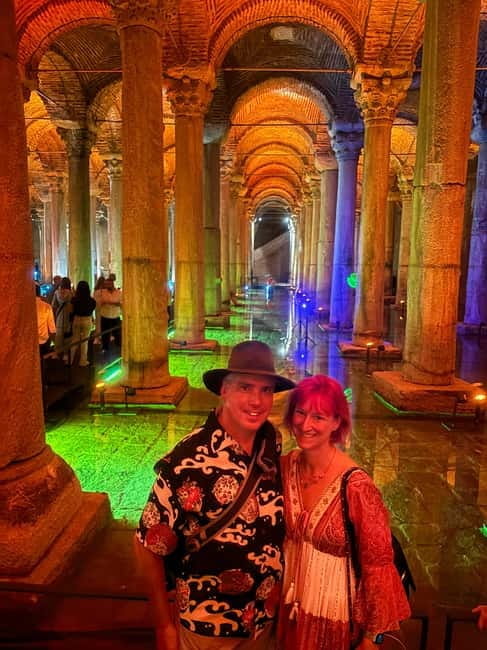 Istanbul: Top Sites of Old Istanbul Tour with Tea or Coffee - Discovering the Heart of Old Istanbul: A Detailed Walkthrough