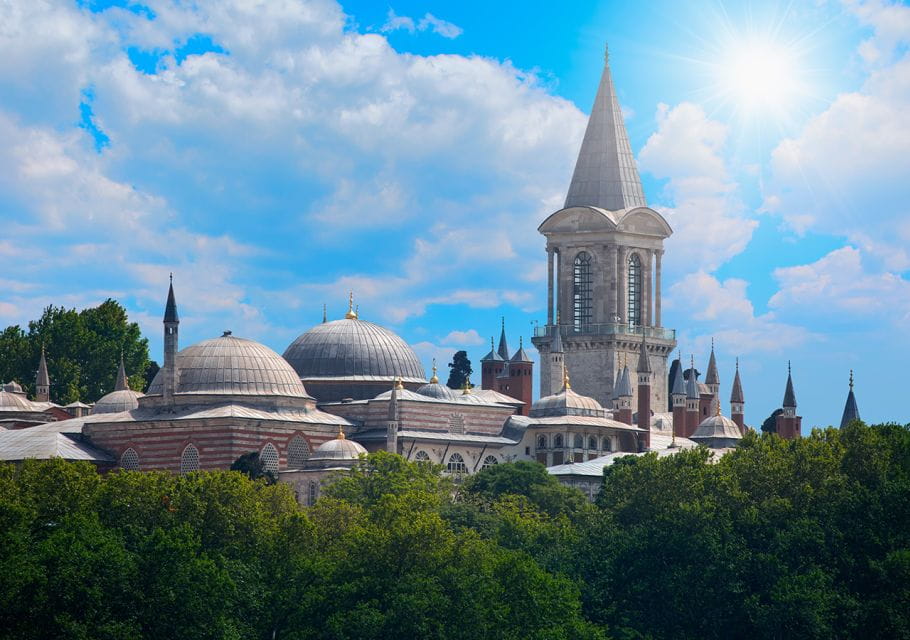 Istanbul: Topkapi and Harem Tour With Skip-The-Line Ticket - Exploring Topkapi Palace
