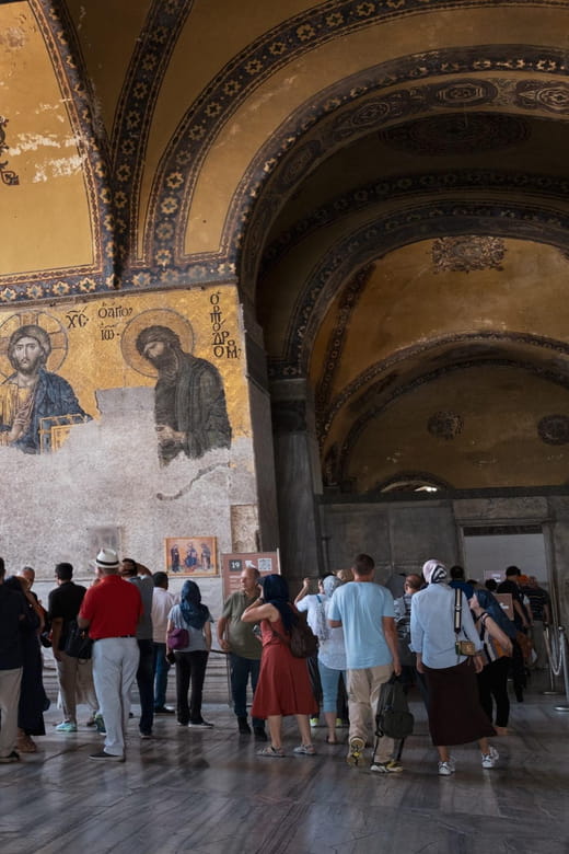 Istanbul: Topkapi, Hagia Sophia and Basilica Cistern Tour - FAQs