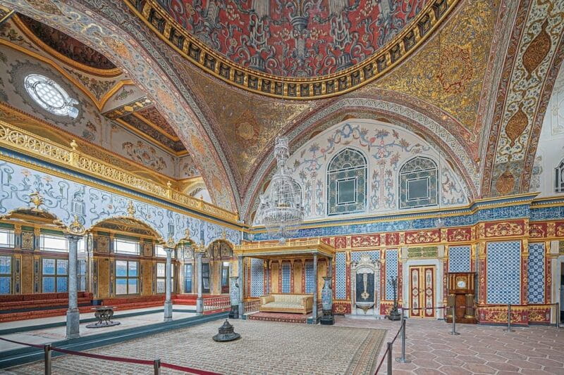 Istanbul: Topkapi Palace and Harem Ticket with Audio Guide - Navigating the Palace: Tips for a Smoother Visit