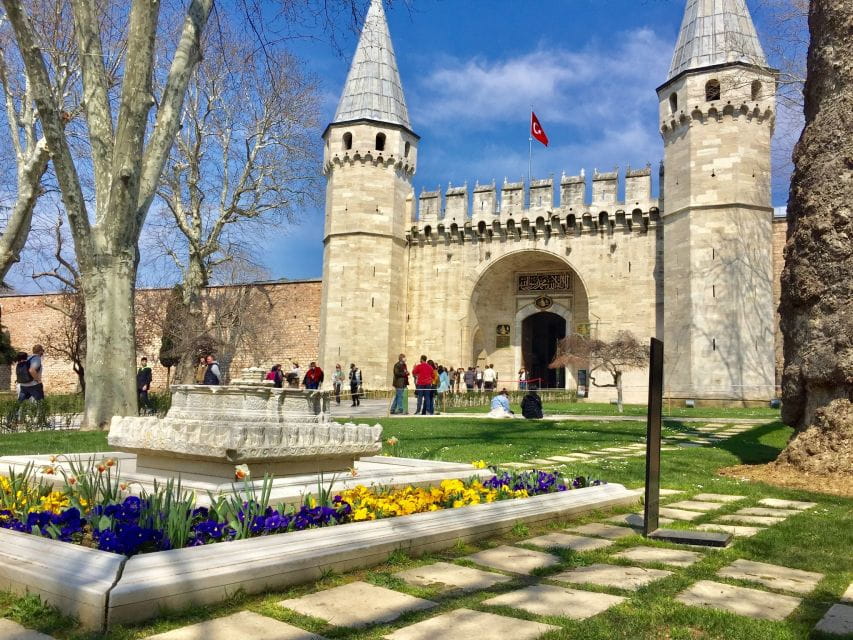 Istanbul: Topkapı Palace & Harem and Blue Mosque Guided Tour - Recap