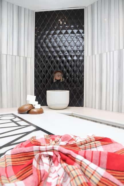 Istanbul: Traditional Turkish Bath With Foam and Oil Massage - What to Expect During Your Visit