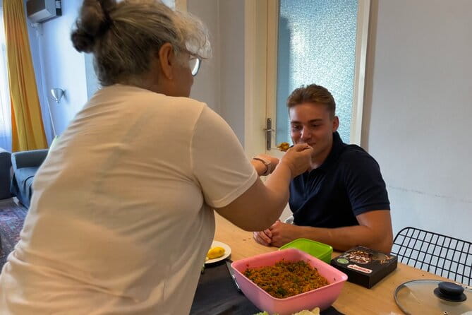 Istanbul Vegan/Vegeterian Cooking Class with Locals at Home - Introduction to the Istanbul Vegan/Vegetarian Cooking Class