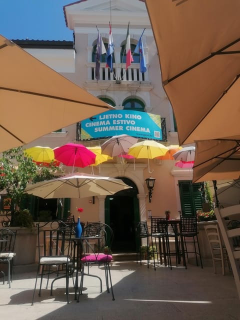 Istria in One Day: Private Tour with Wine & Oil Tasting - Rovinj: Artistic Old Town with a View