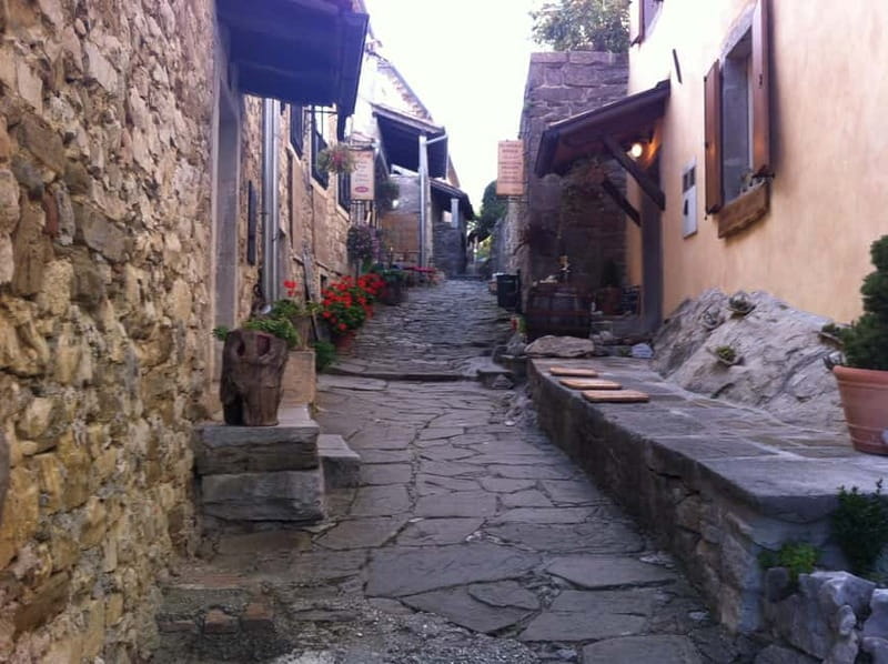 Istria: Unknown Istria and "World's Smallest City" Hum - Starting Point: Convenience and Comfort