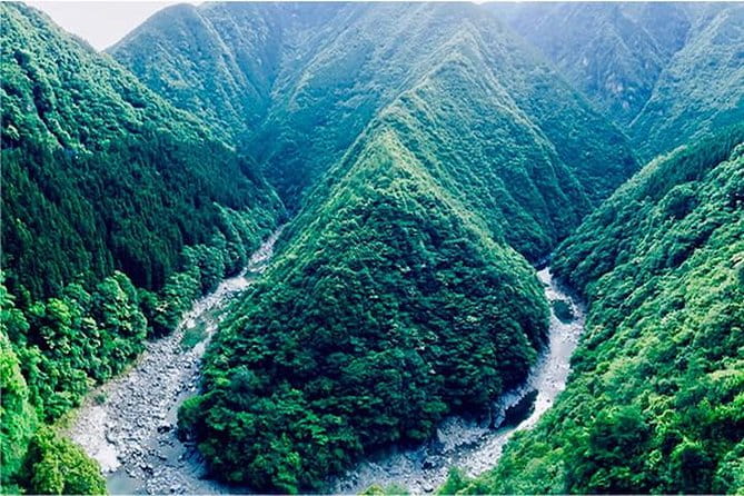 Iya Valley All Must-Sees Private Chauffeur Full-Day Tour With a Driver - Meet Your Local Driver and Guide