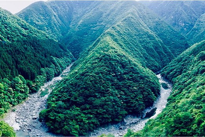 Iya Valley All Must-Sees Private Chauffeur Half-Day Tour With a Driver - The Experience With a Local Driver