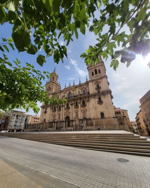 Jaén: Tour, Cathedral, Arch San Lorenzo and Jewish Quarter - Notable Sites