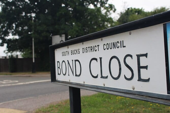 James Bond Film Locations Day Tour by Private Taxi From London - Exploring Bond’s secret hideouts at Black Park