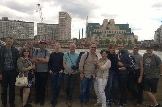 James Bond Filming Locations: Private Black Cab Tour in London - Price and Value: Is It Worth It?