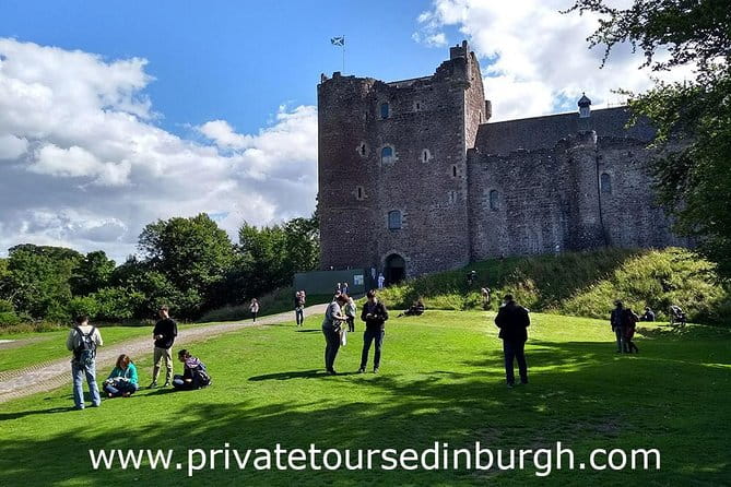 Jamie Fraser Outlander tour to Lallybroch tours Edinburgh - Introducing the Outlander Locations: A Closer Look
