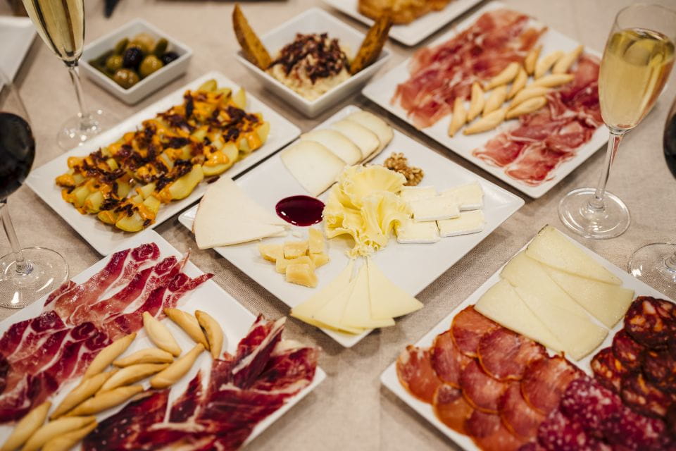 Jamón, Cheese and Wine Experience Near Sagrada Familia - Private Group Option