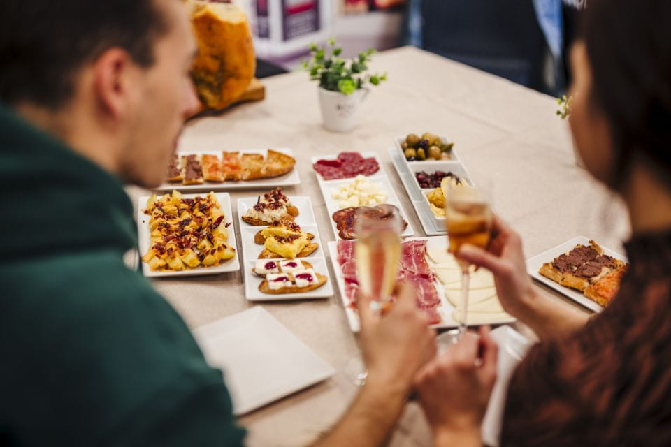 Jamon & Tapas Tasting Experience Near Sagrada Familia - Location Information