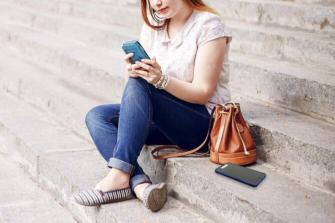 Japan Unlimited WiFi Router - Narita Airport Pickup - Group Size and Transportation